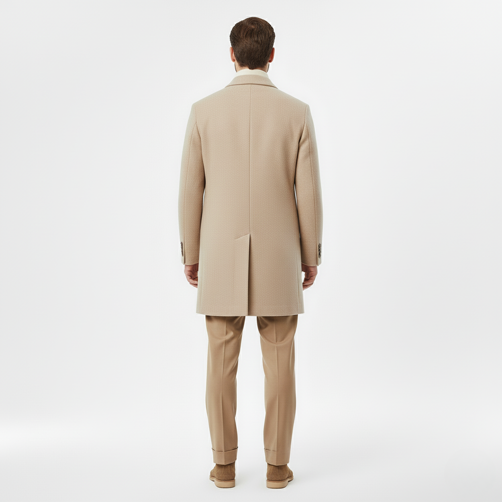 Męski Taliowany Płaszcz w Neutralnym Odcieniu