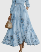 Feminine Pleated Maxi Dress, Elegant Style and Timeless Design
