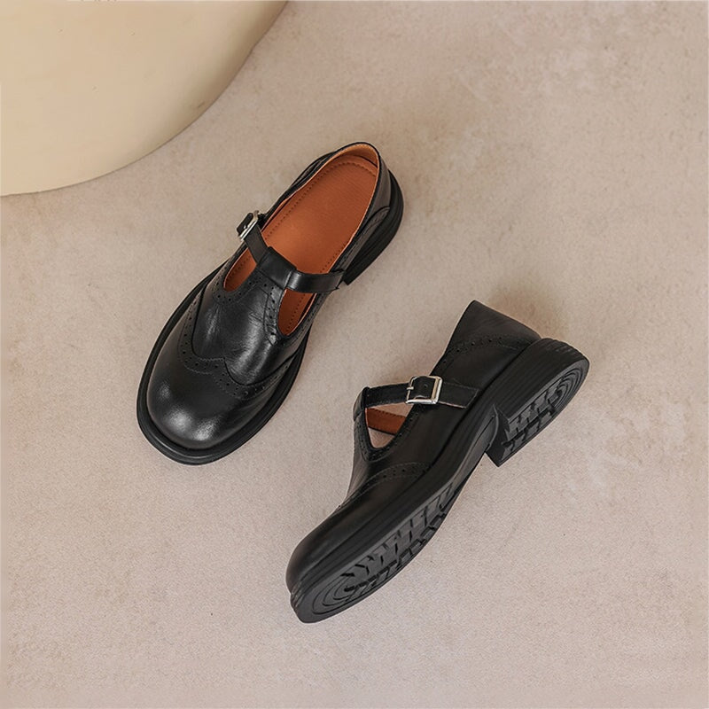 Women's genuine leather shoes: elegance and comfort for the office